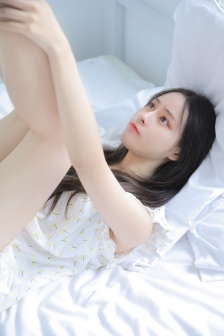 美女穿个性衣服跳舞视频大全